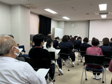 令和3年度看護研究発表会